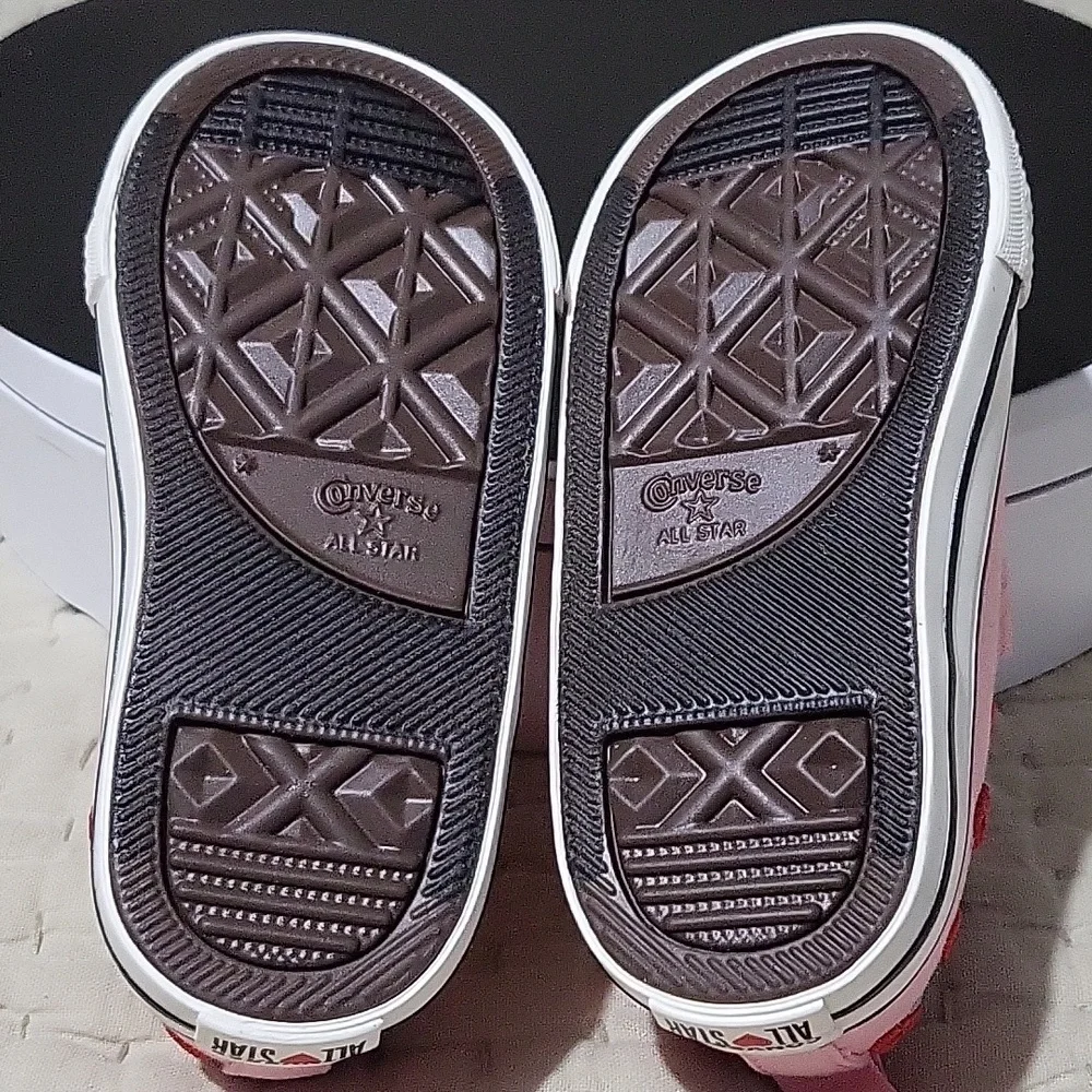 NEW Converse Love Me Lots Pink Shoes With Hearts/Roses Infant/ Toddler Size 7 - Picture 6 of 8